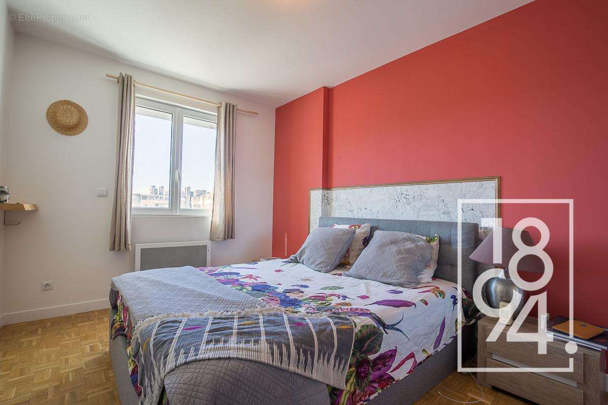 Appartement à MARSEILLE-4E