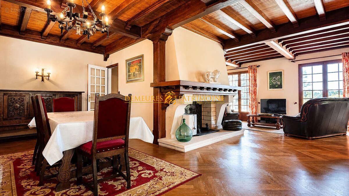 Maison à VOUZAN