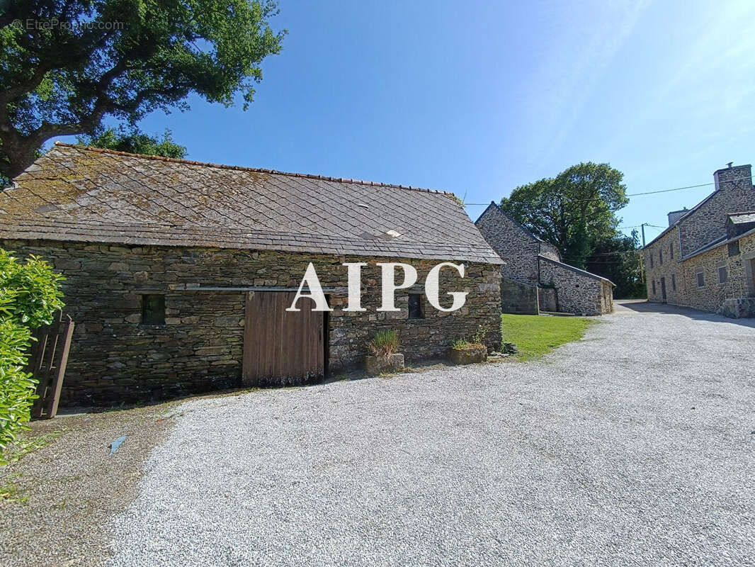 Plussulien, maison avec gîte à vendre - photo 17