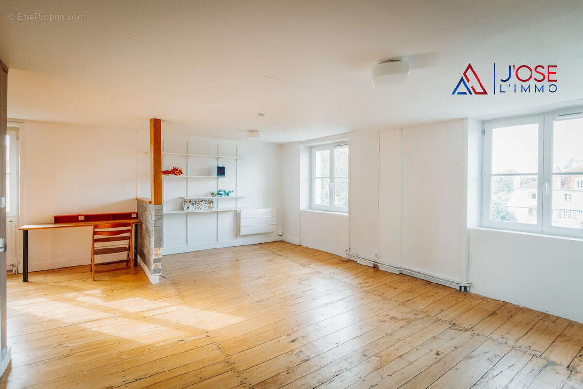 Autonomie possible - Maison à MONTMORILLON