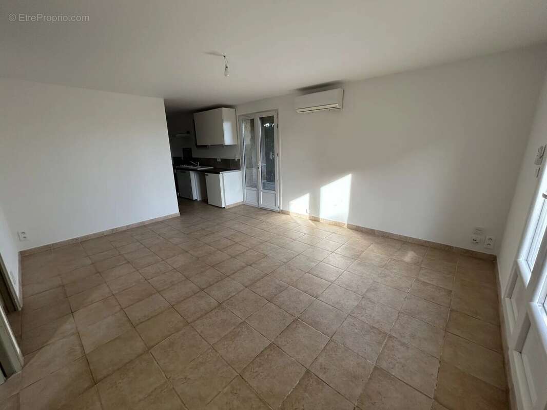 Appartement à SAINT-QUENTIN-LA-POTERIE