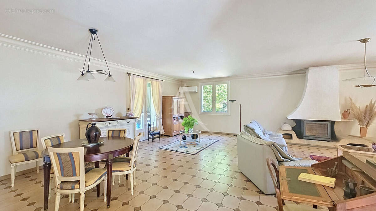 Maison à CASTELMAUROU