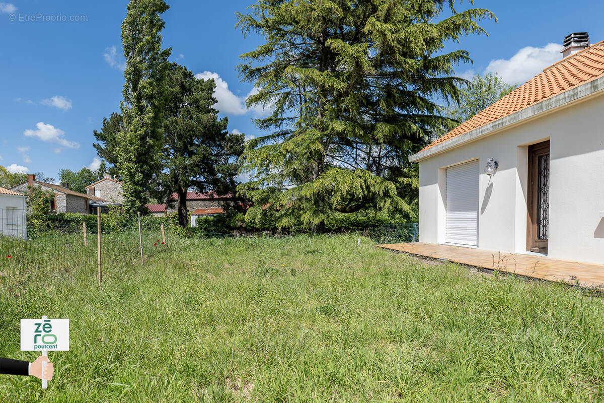 Maison à LA CHAPELLE-PALLUAU