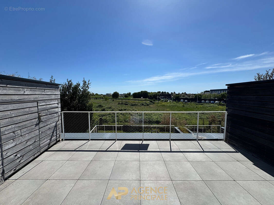 Appartement T4 / Terrasse / Parking / Cave - proche mer - La Rochelle - photo 2