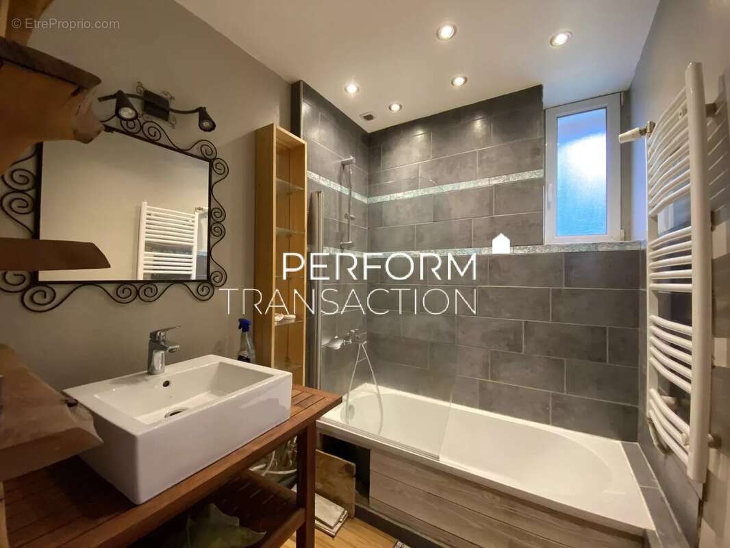 Appartement à LA MURE