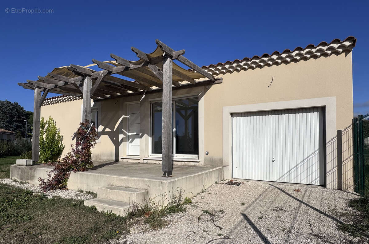 Maison à LA BATIE-ROLLAND