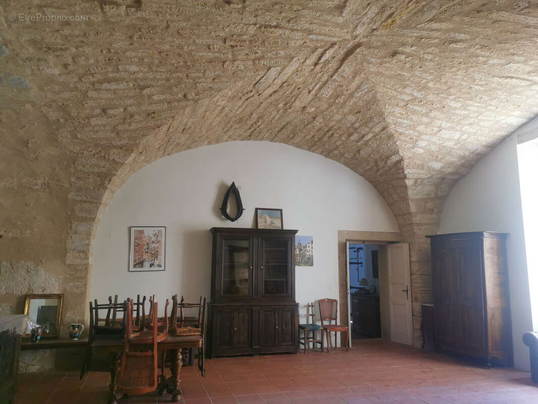 Maison à LEZIGNAN-LA-CEBE