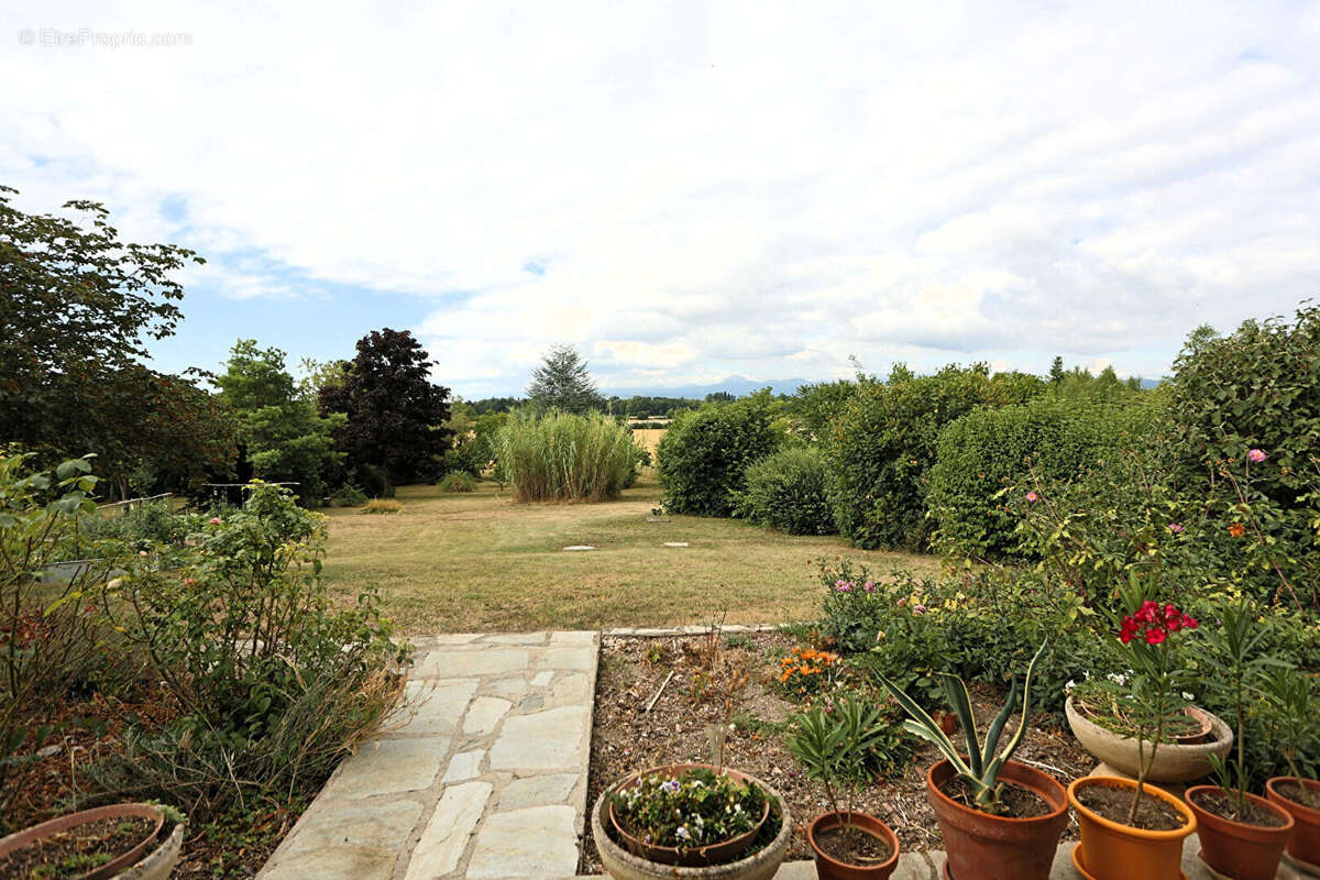 Maison à LE CHEIX