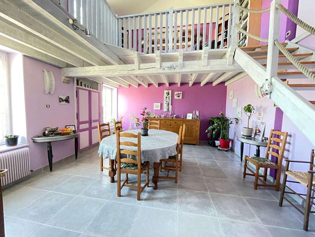 Maison à CONTREXEVILLE