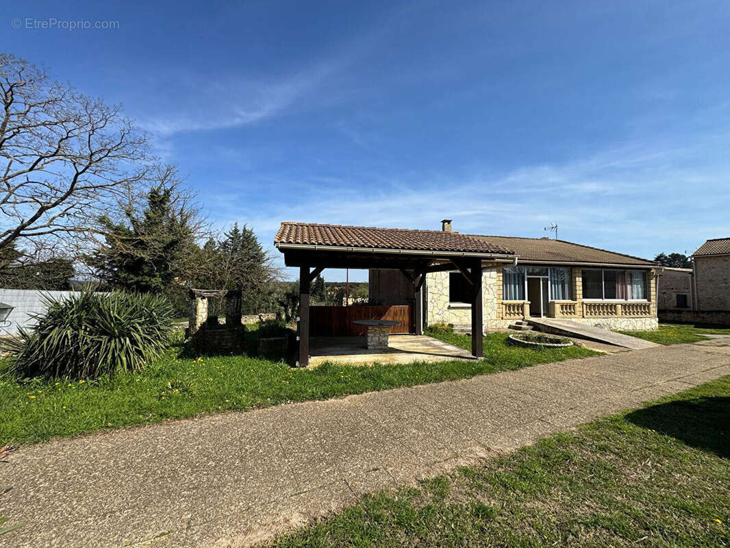 Maison à POUZILHAC