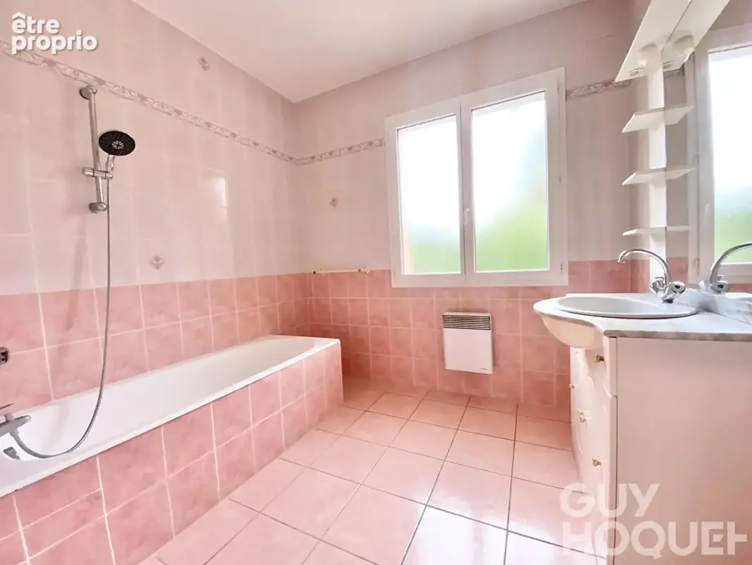 Maison de plain-pied de 86 m²  proche  Salies de Béarnsavec garage sur un terrain de 1 500 m² - photo 5