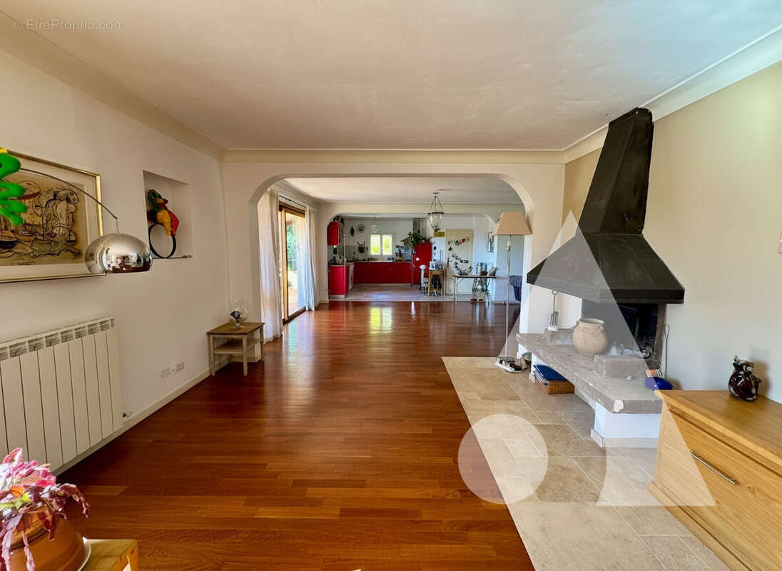 Maison à VILLECROZE