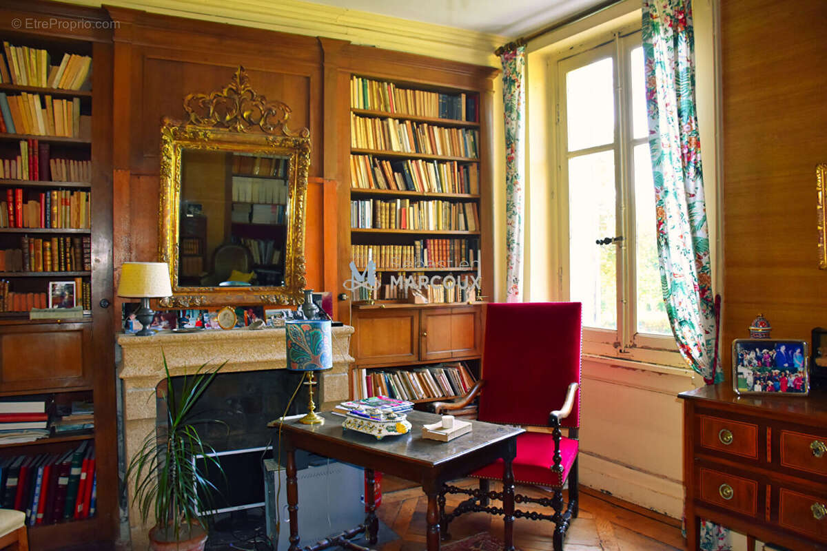 Maison à SURY-LE-COMTAL