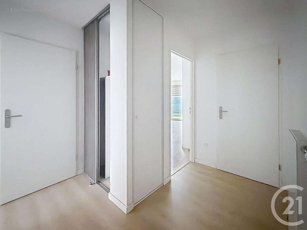 Appartement à BEZANNES