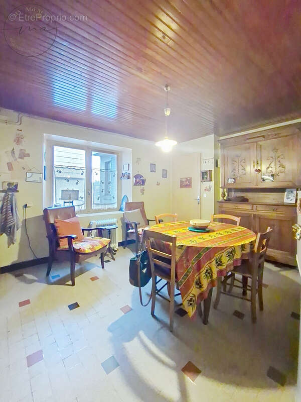 Maison à LACAUNE