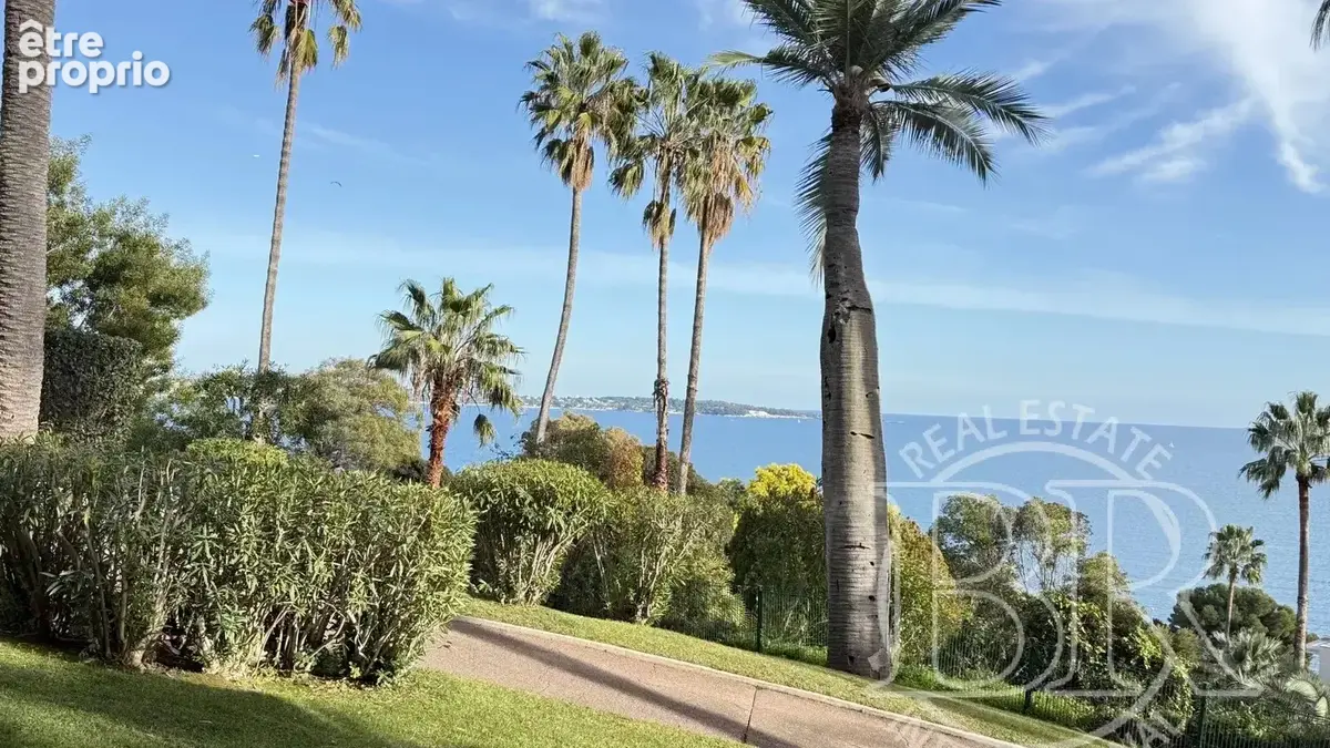 VALLAURIS A Vendre  appartement  avec la terrasse de 80m2  T3 Vallauris vue panoramique mer - photo 21