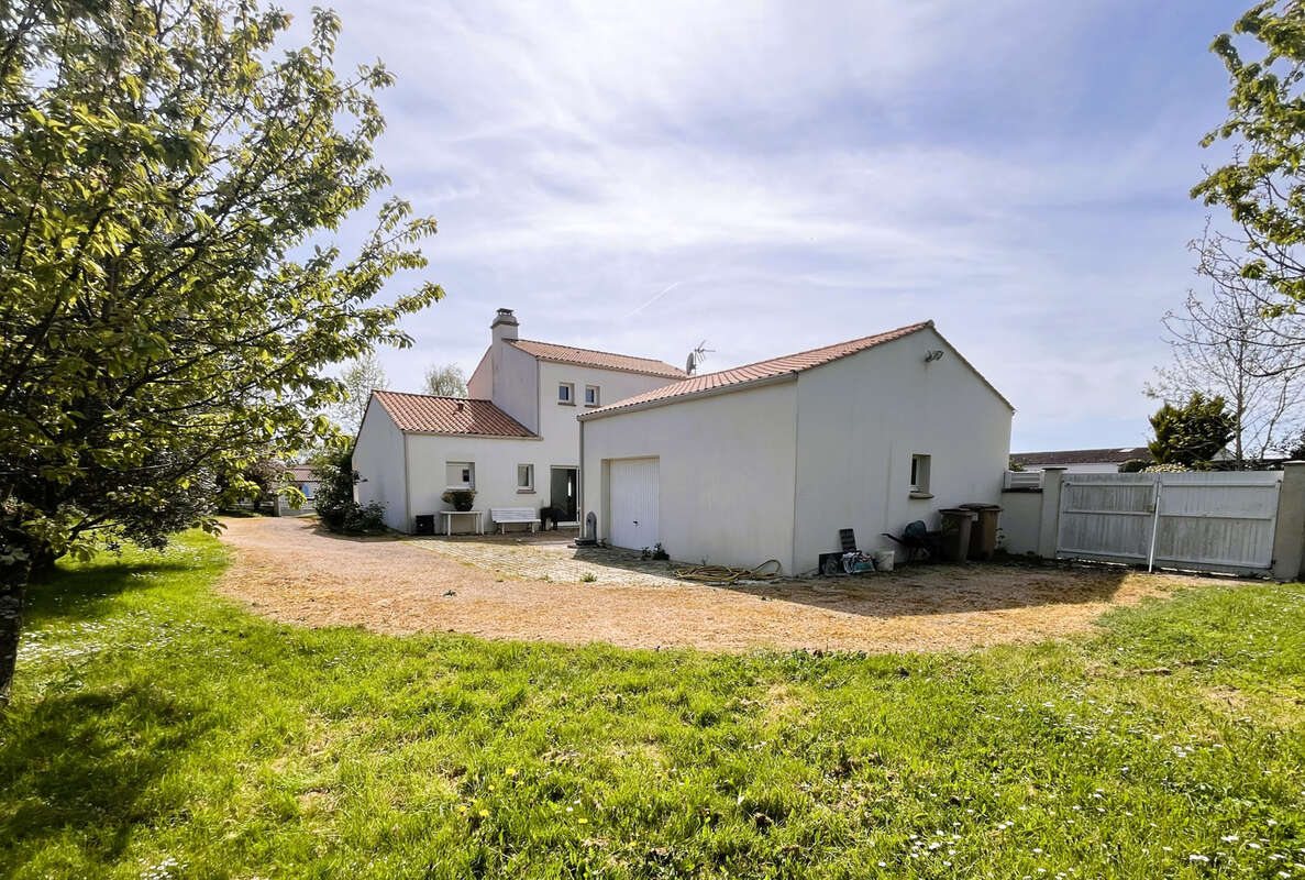 Maison à LE GIROUARD