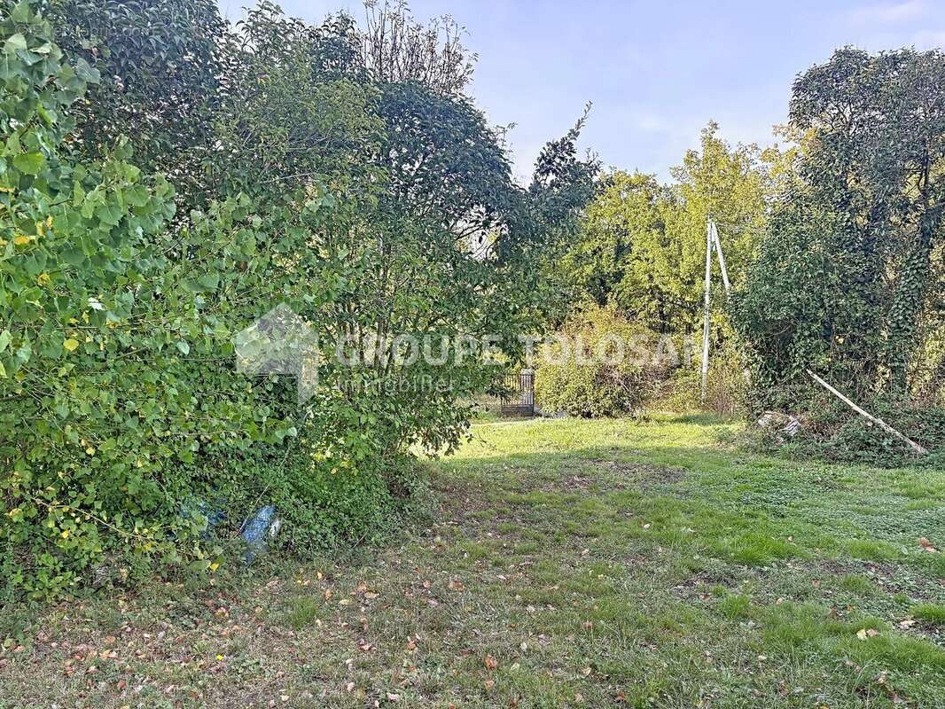 Terrain à CASTELMAUROU