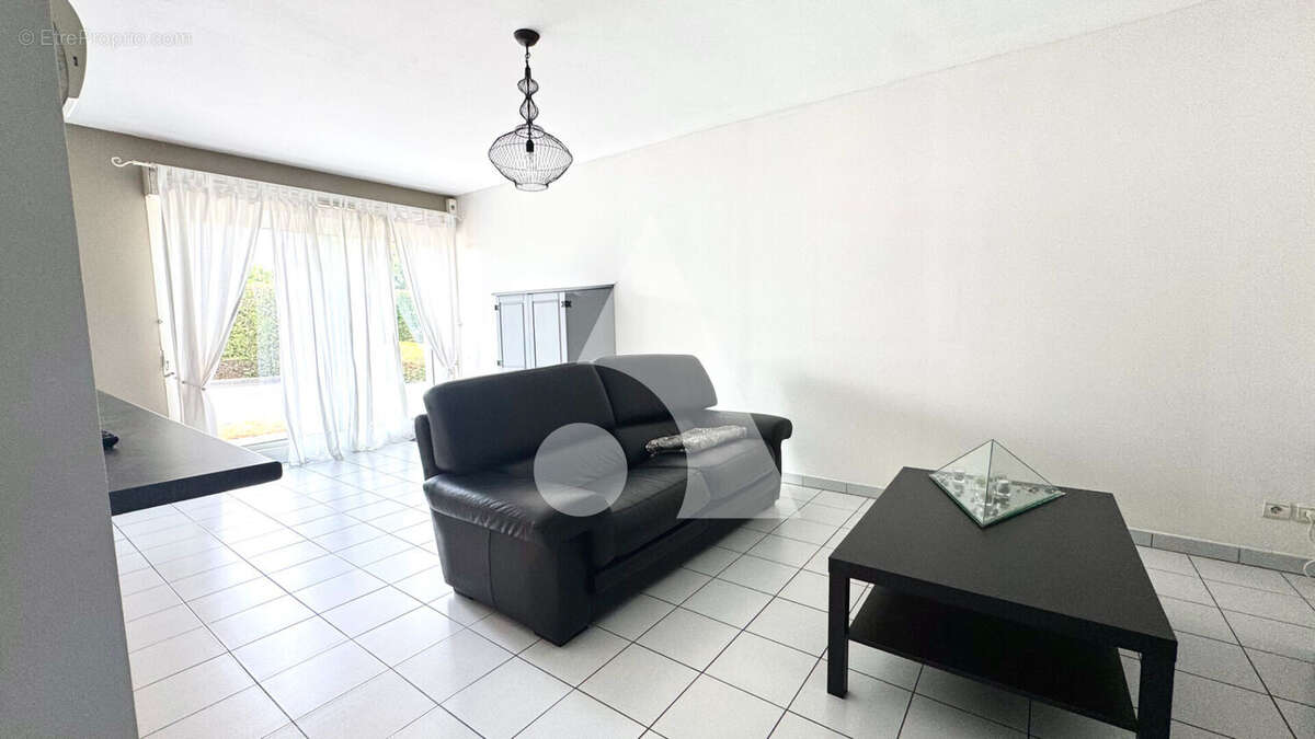Appartement T3 en rez-de-chaussée avec terrasse et 2 places de parking ? Brebières - photo 3