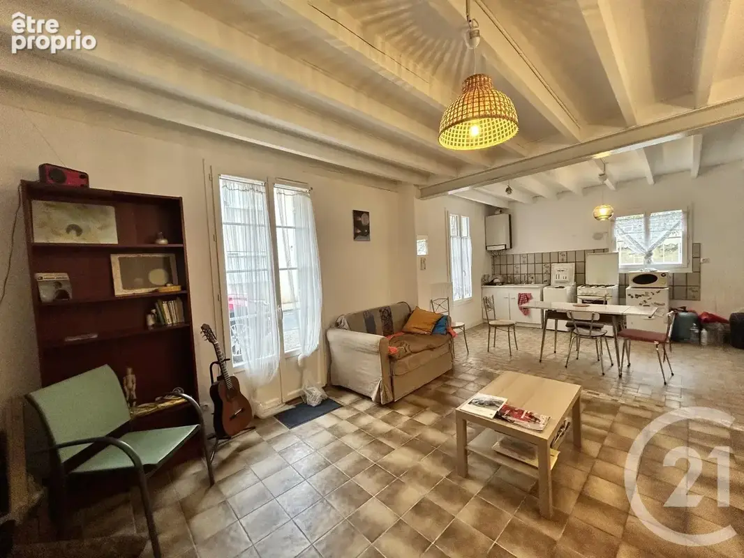 Maison 3 pièces 109 m² à vendre à Saint-Medard-De-Guizieres (33230) - photo 2