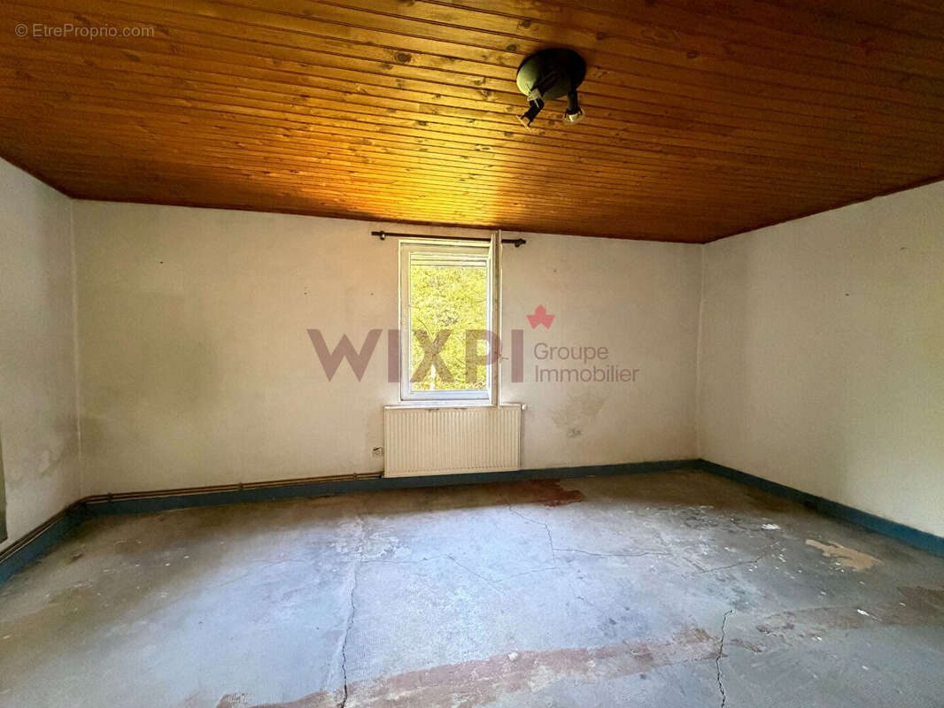 Maison à CHARMES-SUR-RHONE