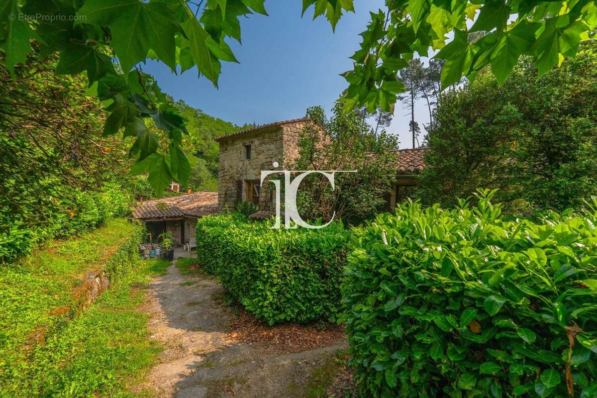 Moulin du xviiieme 324m² habitables 5,7ha de terrain - photo 23
