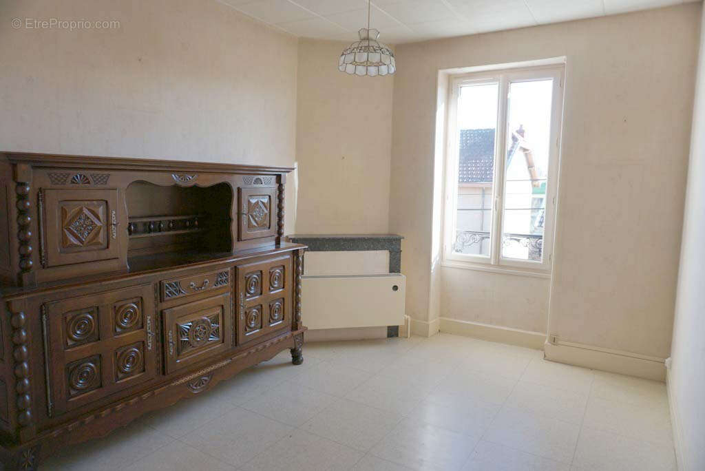 Appartement à PARAY-LE-MONIAL