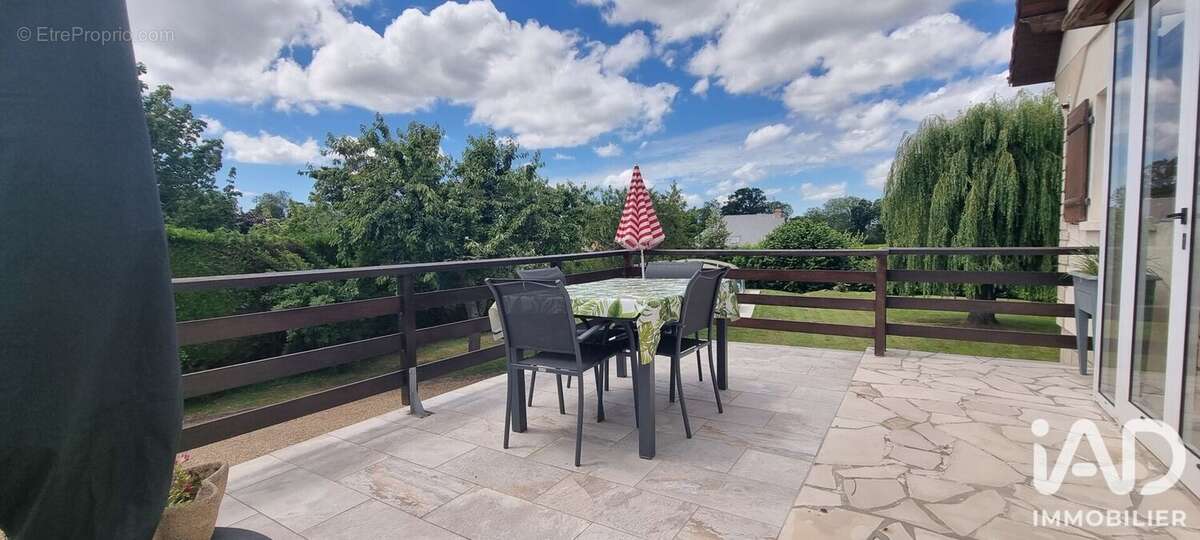 Maison 197 m² à Monceaux-En-Bessin  - photo 3