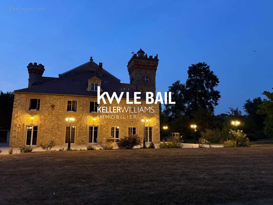 320 m² à Beautheil  - photo 5