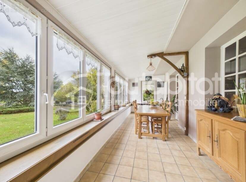 Maison à PRIX-LES-MEZIERES