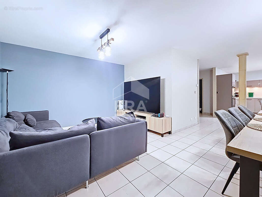 Appartement à LONGLAVILLE