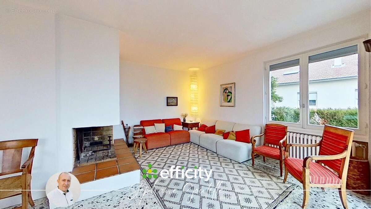 Maison 184 m² à Tarare  - photo 4