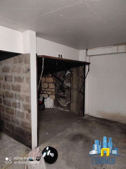 Parking à COURBEVOIE