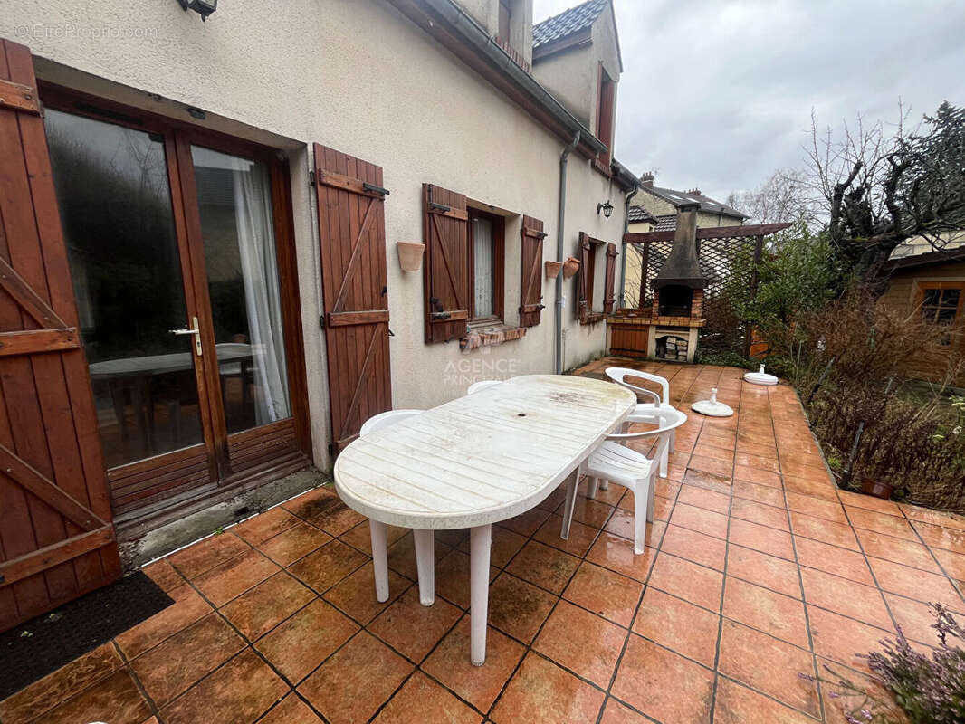 Maison à PONTOISE