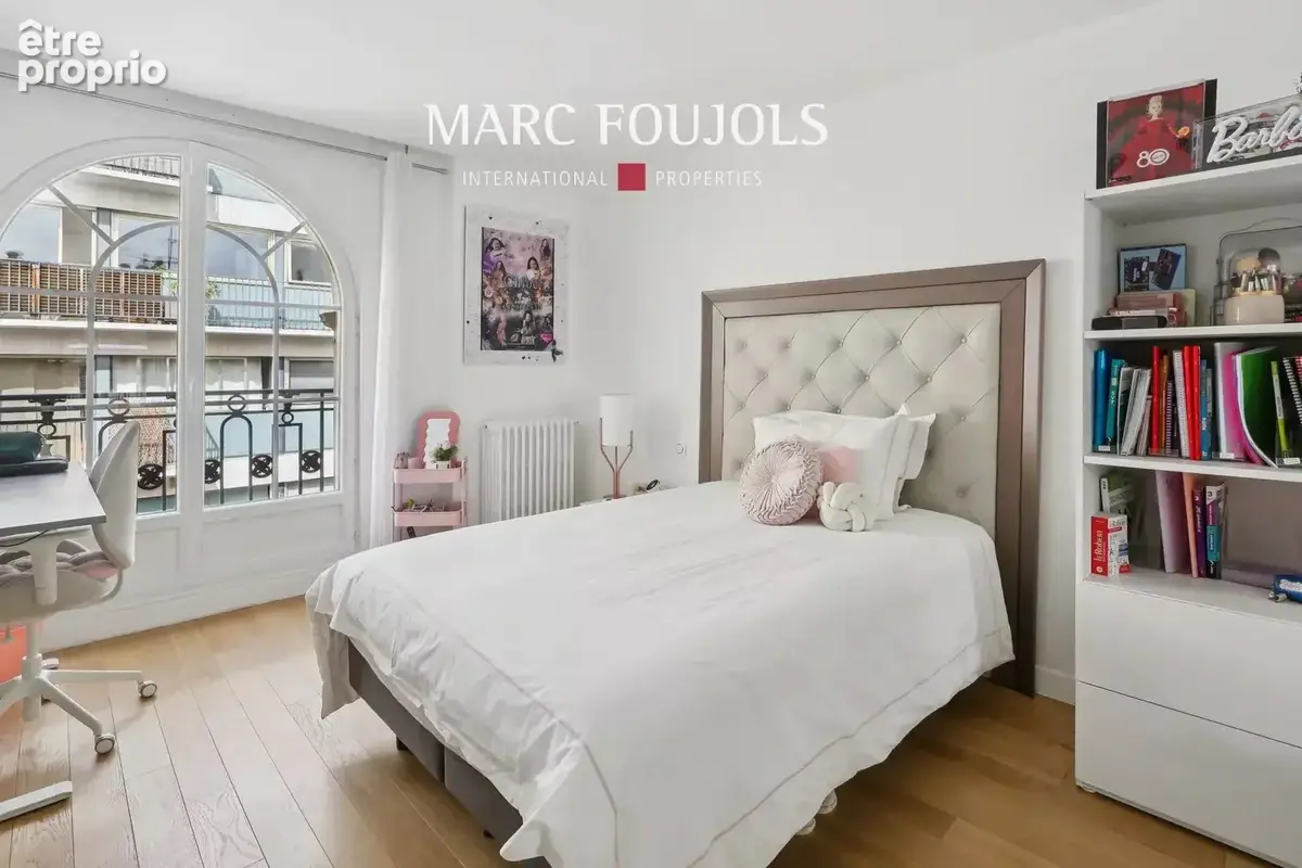 Neuilly-sur-Seine - Hôtel Particulier avec ascenseur et terrasse - quartier sablons - photo 10
