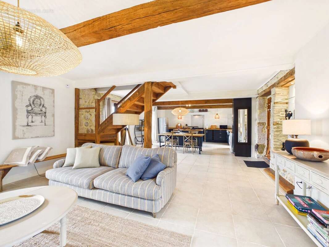 Maison à BEAUMONT-DU-PERIGORD