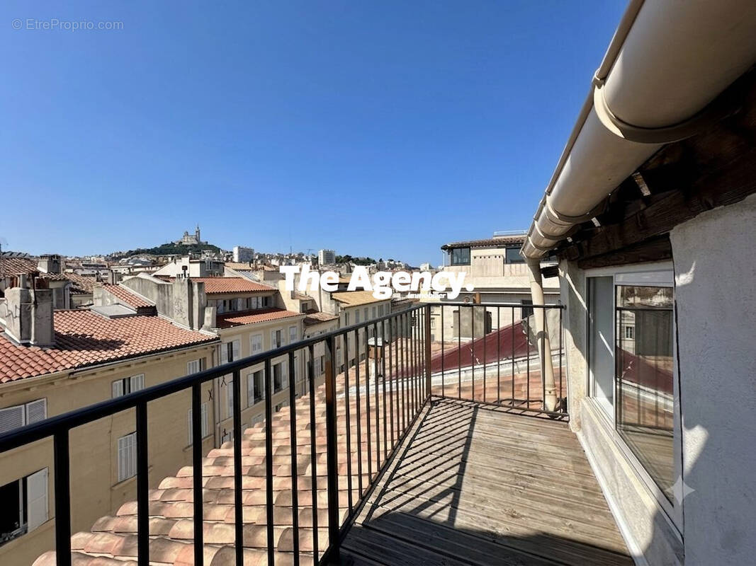 Appartement à MARSEILLE-1E