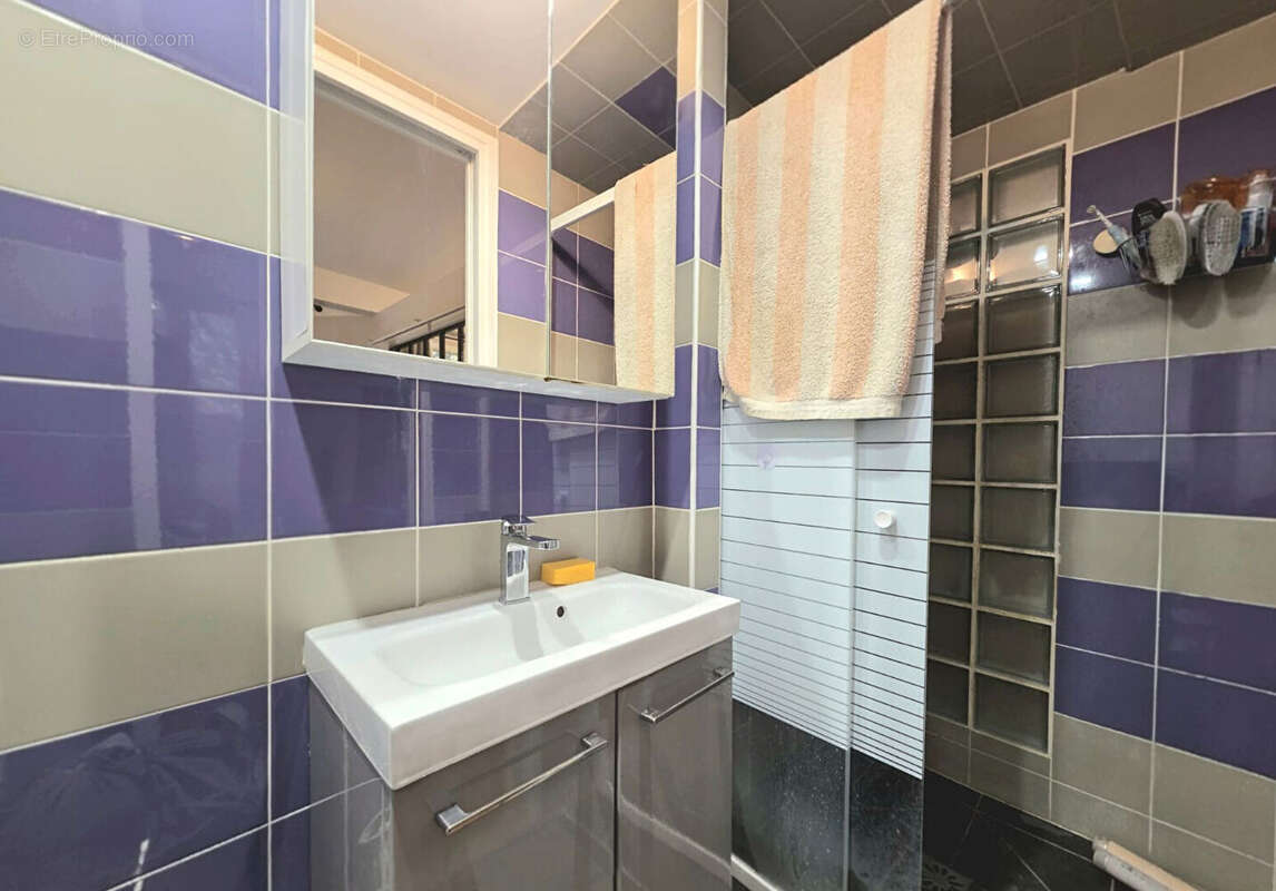 Appartement à PARIS-11E