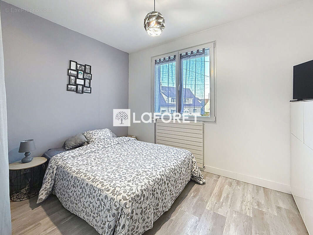 Maison à SAINT-ETIENNE-DU-ROUVRAY