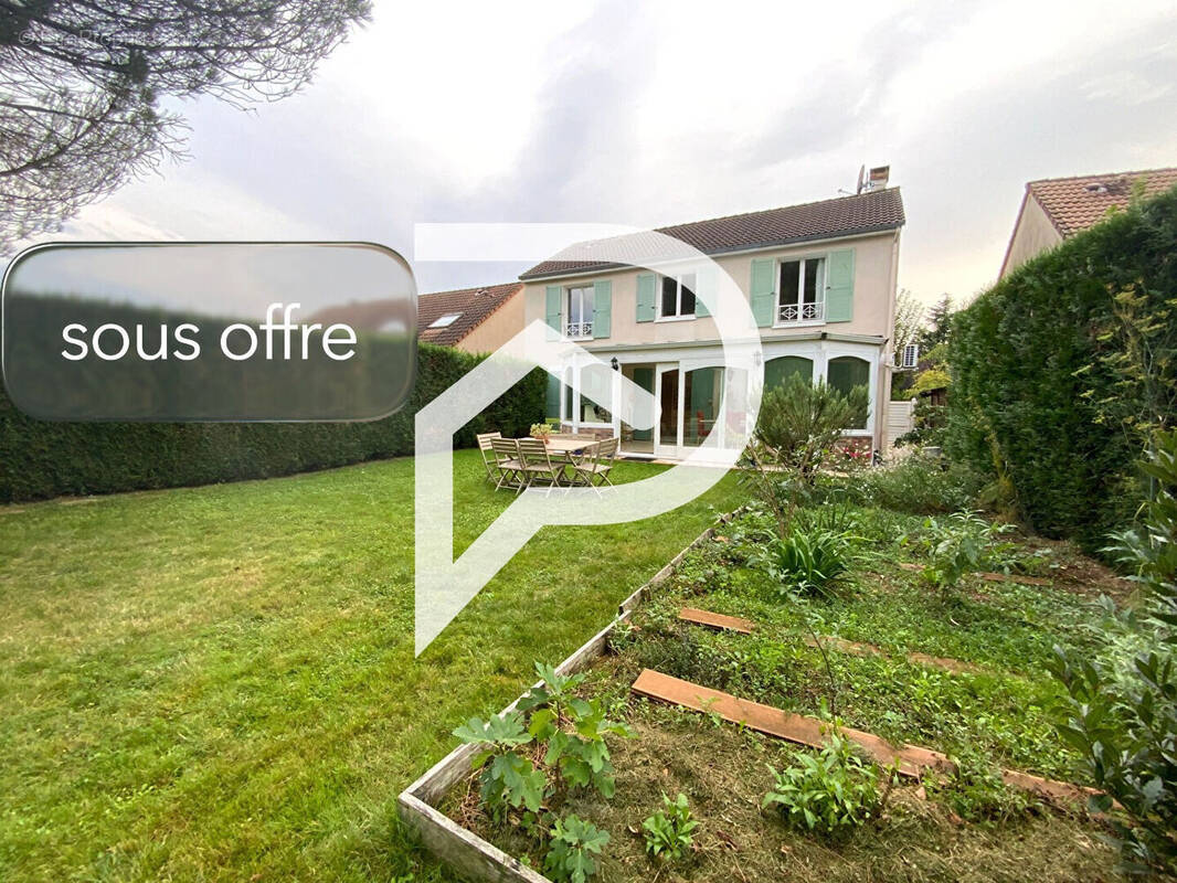 Maison à OZOIR-LA-FERRIERE