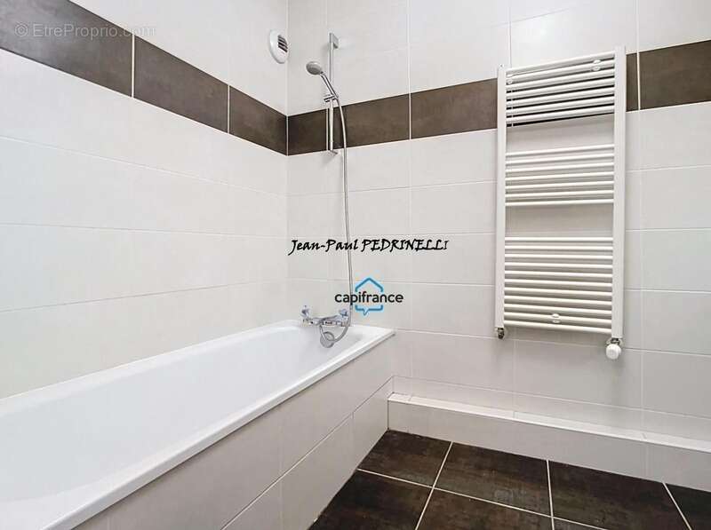 Appartement à LYON-8E