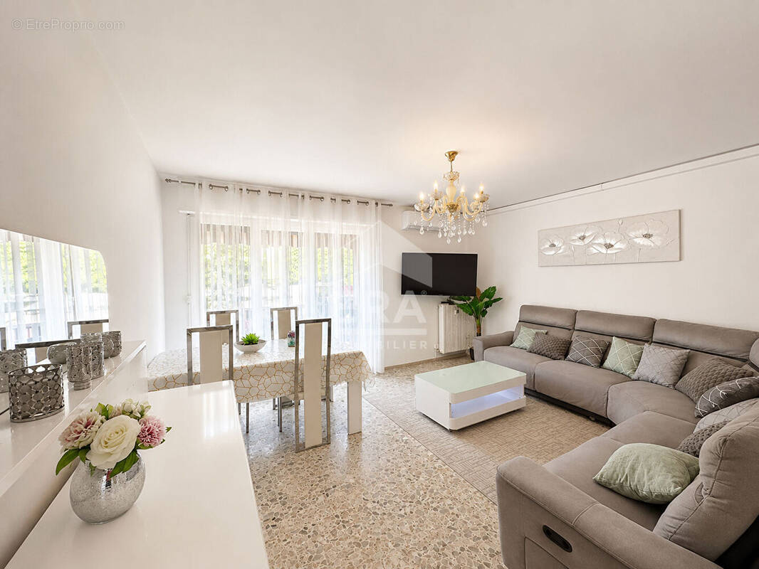 Appartement à LE CANNET
