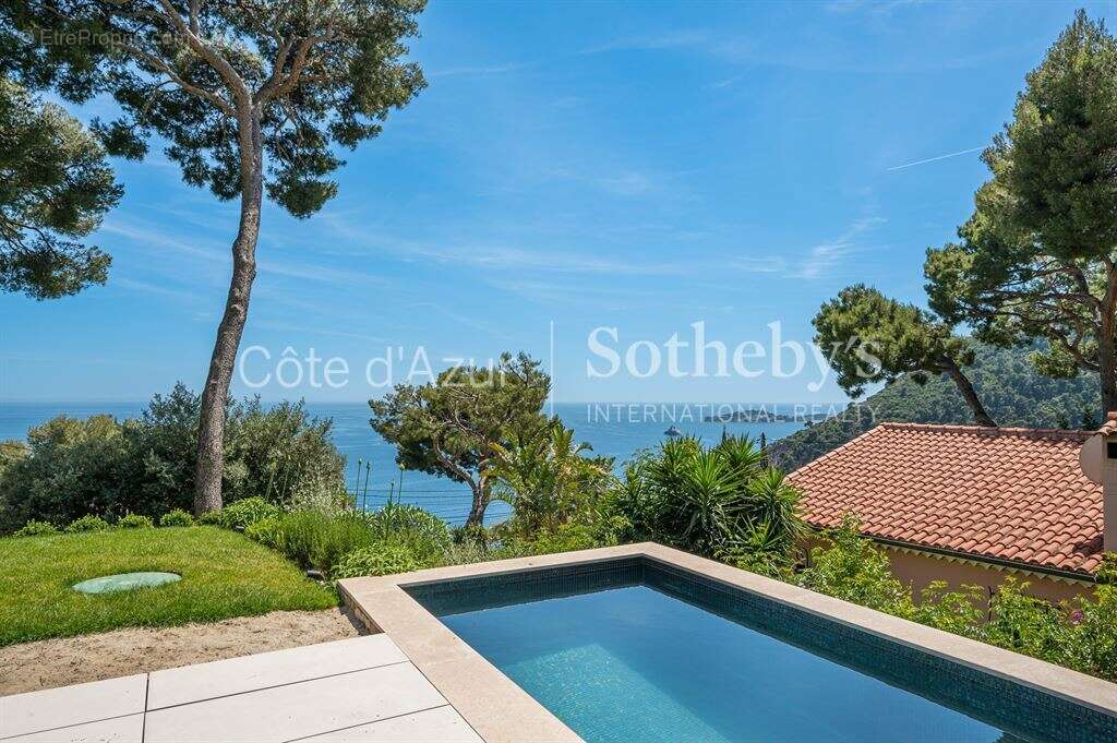 Maison à EZE