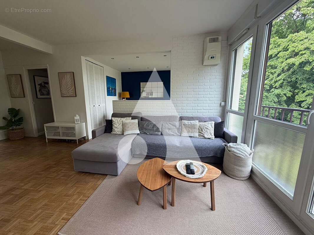Appartement à SAINT-GRATIEN