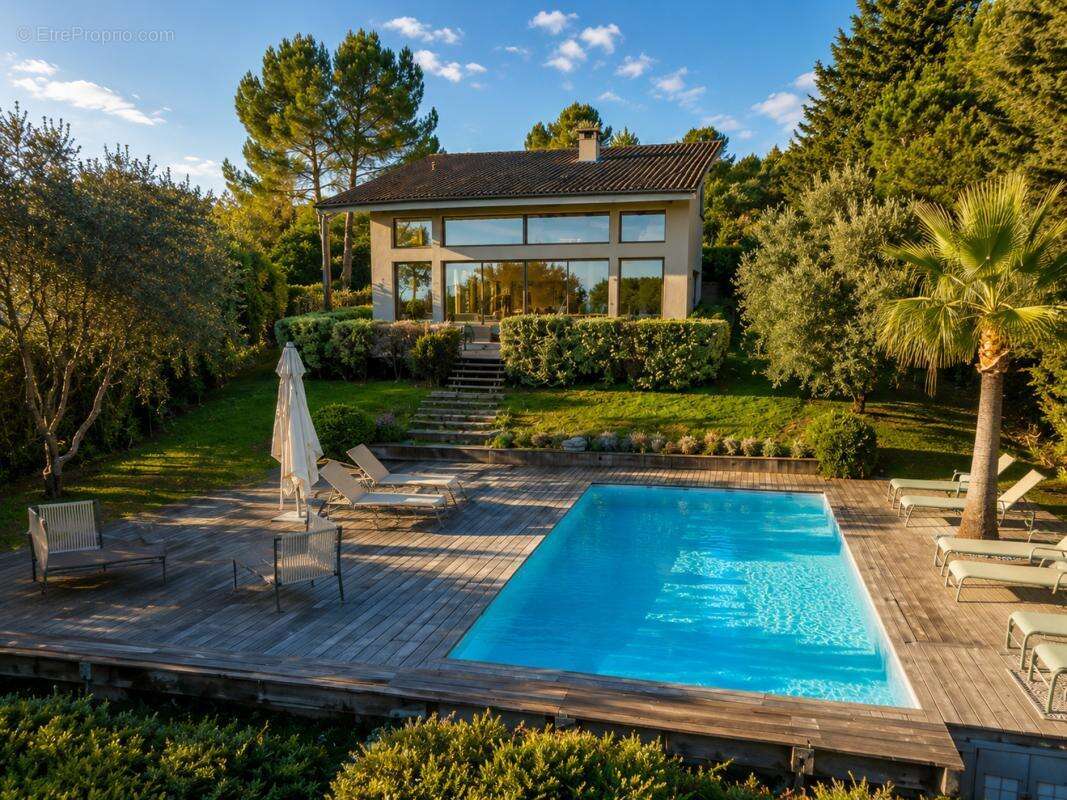 Maison 200 m² à Valbonne  - photo 3