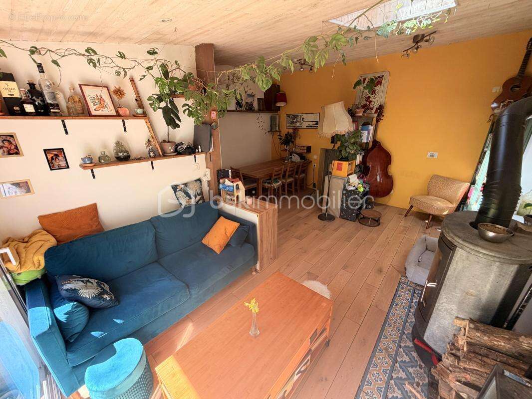 À vendre – Maison de plain-pied avec grand terrain dans un environnement très calme sans aucuns vis-à-vis - photo 2