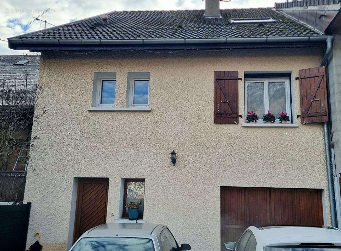 Maison à DOUSSARD