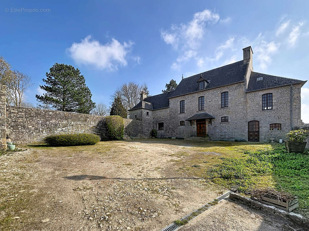 Maison à LIESVILLE-SUR-DOUVE