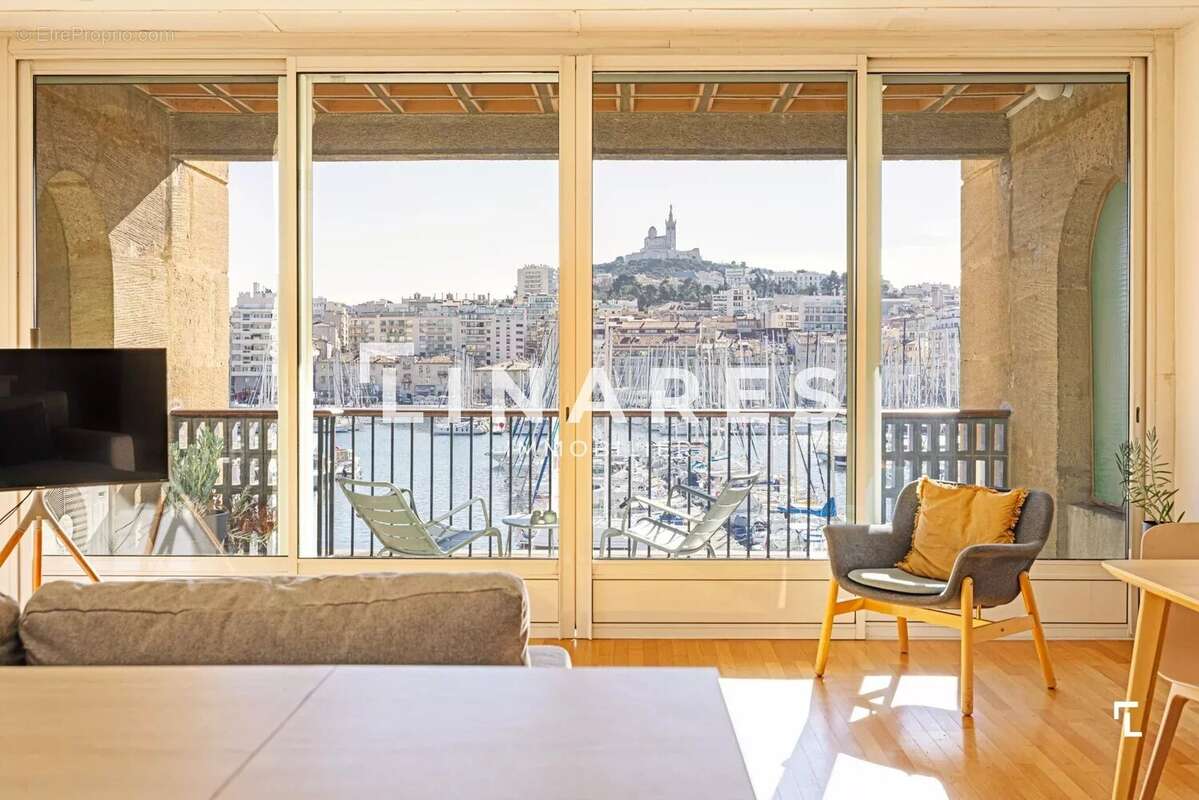 Appartement à MARSEILLE-2E