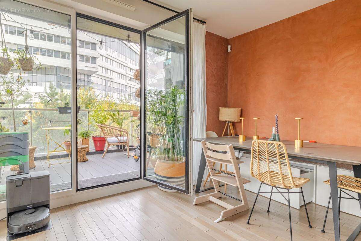 Appartement à ISSY-LES-MOULINEAUX